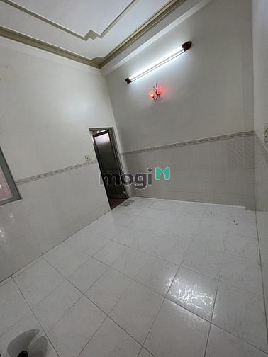 Hình ảnh Bán nhà trung tâm q6 HXH  42m2