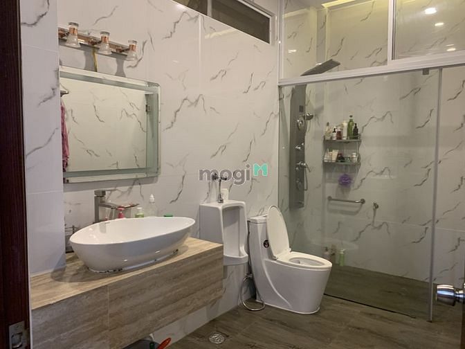 Hình ảnh Biệt thự q8 - 160m2- đường có vỉa hè 30m