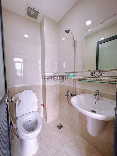 Hình ảnh 🏡Căn Hộ Studio, cửa sổ, bancon, đường Tăng Bạt Hổ, gần Sân Bay