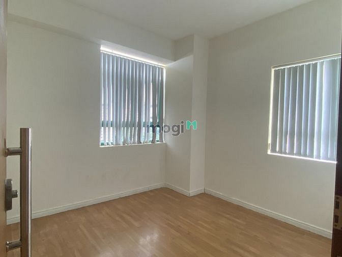 Hình ảnh cho thuê văn phòng kế bên kho bạc nhà nc Quận 1