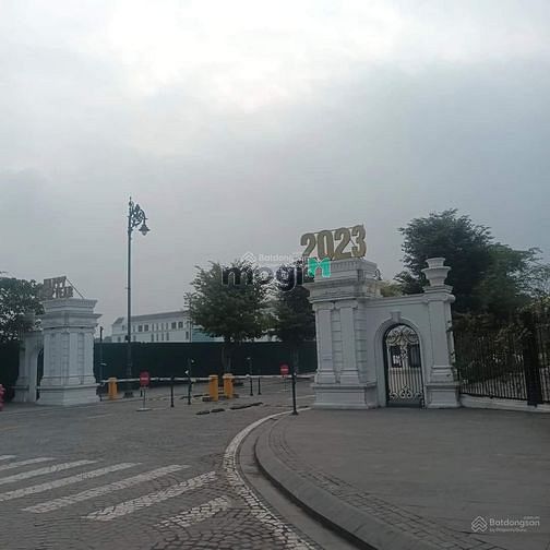 Hình ảnh Bán 460m2 mặt phố Thạch Bàn - Lô góc 3 mặt thoáng kinh doanh sầm uất