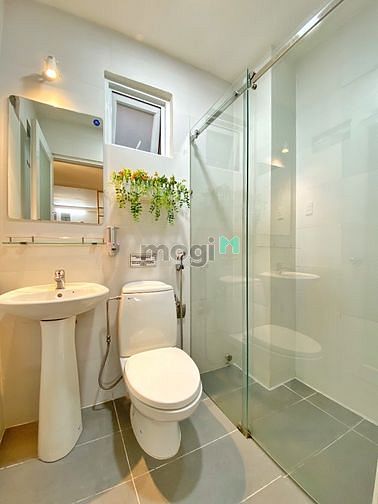 Hình ảnh Căn Hộ Có Bancol Full Nội Thất Mới 100% Giá Rẻ Quận 3 T10/2023