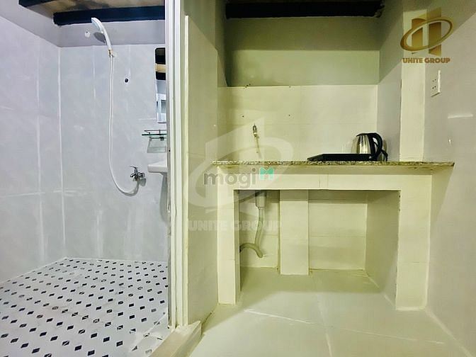 Hình ảnh Duplex đầy đủ tiện nghi có cửa sổ gần sân bay