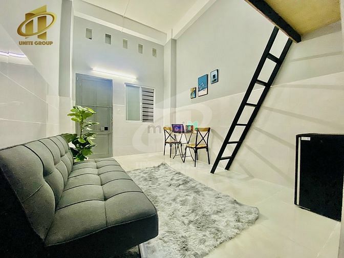 Hình ảnh Duplex đầy đủ tiện nghi có cửa sổ gần sân bay