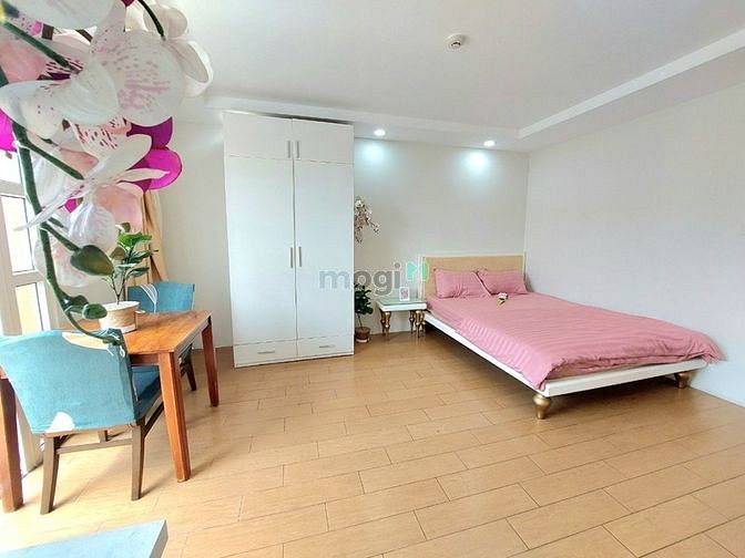 Hình ảnh Chdv Bancong thoáng mát, full nội thất tại Phố Mỹ Hưng Tân Phong q7