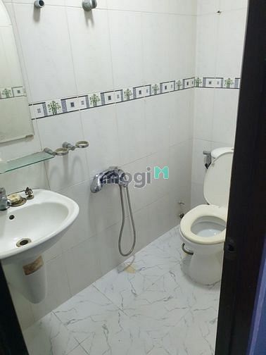 Hình ảnh Nhà hẻm 5m 27/5c Nguyễn Ngộc Lộc Q10 3,9x9m 4L 16 triệu