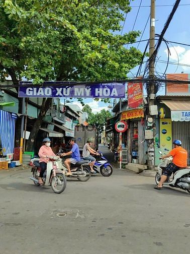 Hình ảnh Hot! Nền đất dân cư hiện hữu cực đẹp đường oto 5.6 tỷ Quận 2