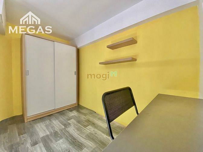 Hình ảnh Phòng Cho Thuê Giá Rẻ - Sẵn Máy Lạnh Gác Cao 2M2 - Bạch Đằng - Sân Bay