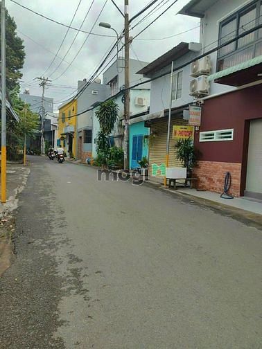 Hình ảnh Hot! Nền đất dân cư hiện hữu cực đẹp đường oto 5.6 tỷ Quận 2