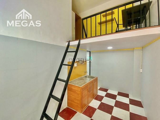 Hình ảnh Phòng Cho Thuê Giá Rẻ - Sẵn Máy Lạnh Gác Cao 2M2 - Bạch Đằng - Sân Bay