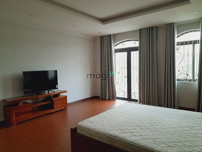Hình ảnh Cho thuê nhà phố view hồ, full nội thất, đường 25m, giá 33tr/tháng