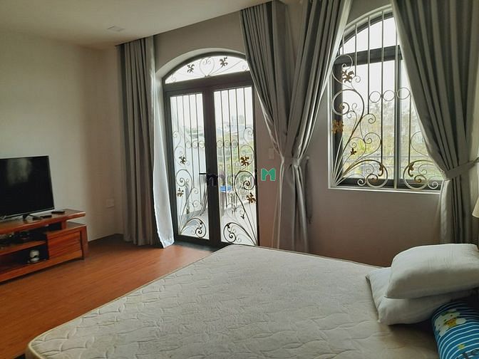 Hình ảnh Cho thuê nhà phố view hồ, full nội thất, đường 25m, giá 33tr/tháng