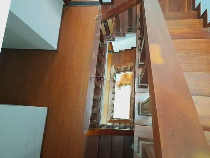 Hình ảnh Cho thuê nhà phố view hồ, full nội thất, đường 25m, giá 33tr/tháng