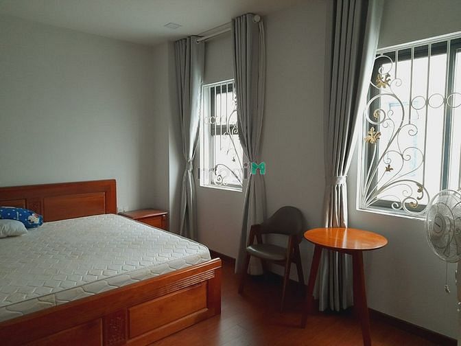 Hình ảnh Cho thuê nhà phố view hồ, full nội thất, đường 25m, giá 33tr/tháng
