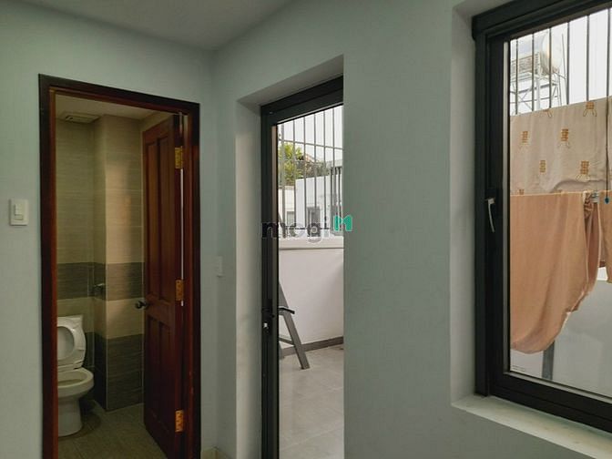 Hình ảnh Cho thuê nhà phố view hồ, full nội thất, đường 25m, giá 33tr/tháng