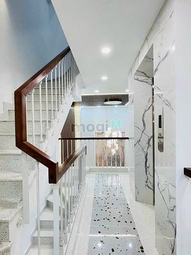 Hình ảnh Siêu phẩm có thang máy, gara ô tô Gò Vấp
