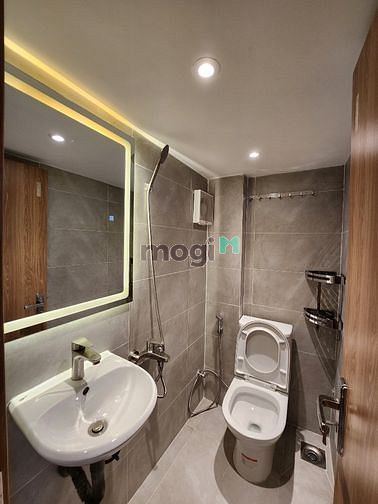 Hình ảnh DUPLEX BAN CÔNG nội thất cao cấp thiết kế sang trọng gần rmit tdtu
