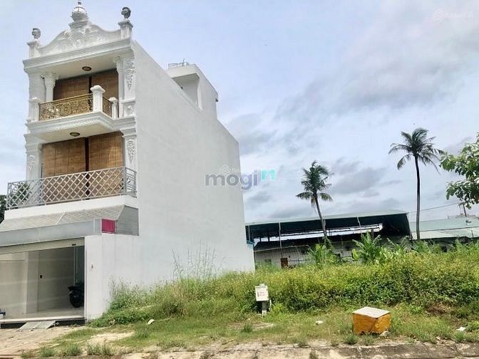 Hình ảnh Ngộp vốn bán gấp lô đất Lã Xuân Oai 120m2, xây dựng 100m2, 1ty850.