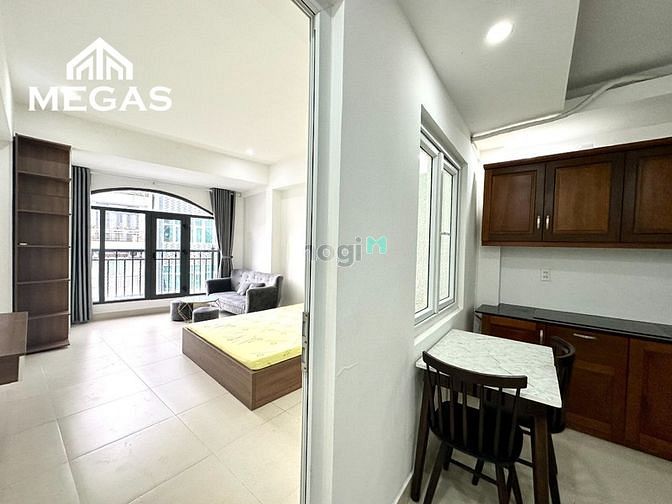 Hình ảnh Căn Hộ 1PN - Ban Công Kính Lớn - Full Nội Thất - Ngay Sân Bay