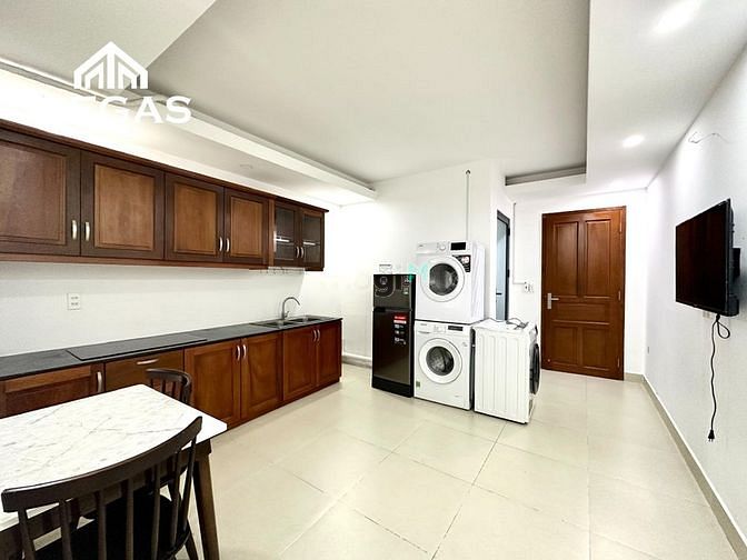 Hình ảnh Căn Hộ 1PN - Ban Công Kính Lớn - Full Nội Thất - Ngay Sân Bay