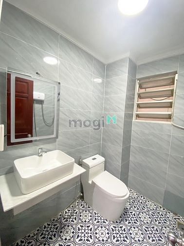 Hình ảnh Studio sát cầu Khánh Hội Quận 1 - HÌNH THẬT GIÁ THẬT