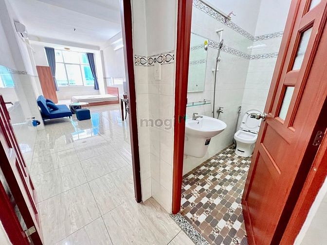 Hình ảnh Studio Cửa Sổ Thoáng 45m2 Ngay Khu Sân Bay Tân Bình