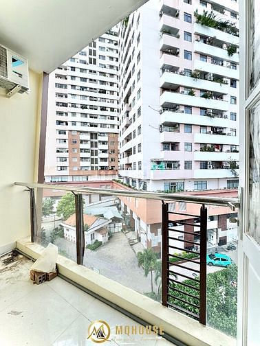 Hình ảnh Căn Hộ Studio Banlcon . Full nội thất mới . Gần vòng xoay Dân Chủ