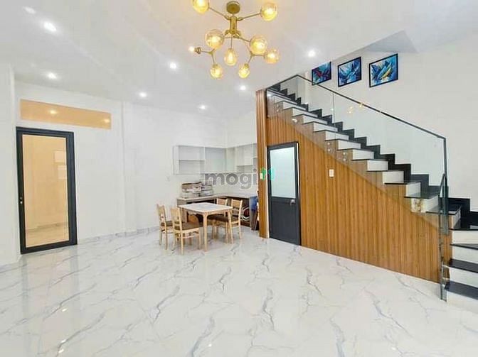 Hình ảnh Siêu phẩm 2 tầng Lạc Long Quân Tân Bình sht Hxh nhỉnh 2 tỷ