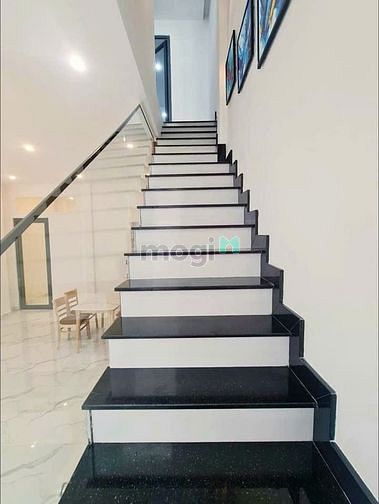 Hình ảnh Siêu phẩm 2 tầng Lạc Long Quân Tân Bình sht Hxh nhỉnh 2 tỷ