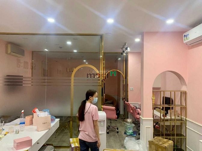 Hình ảnh Cho thuê nhà góc 2 mặt tiền 2 chiều Võ Văn Tần, đoạn đẹp nhất.