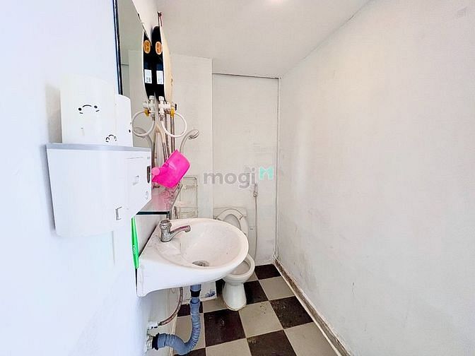Hình ảnh Phòng ban công tách bếp cửa sổ siêu thoáng tại Lê Văn Sỹ
