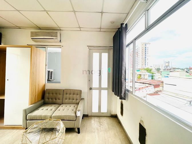 Hình ảnh Phòng ban công tách bếp cửa sổ siêu thoáng tại Lê Văn Sỹ