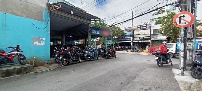 Hình ảnh Cho thuê góc 3 mặt tiền Tỉnh Lộ 10 - 200m2