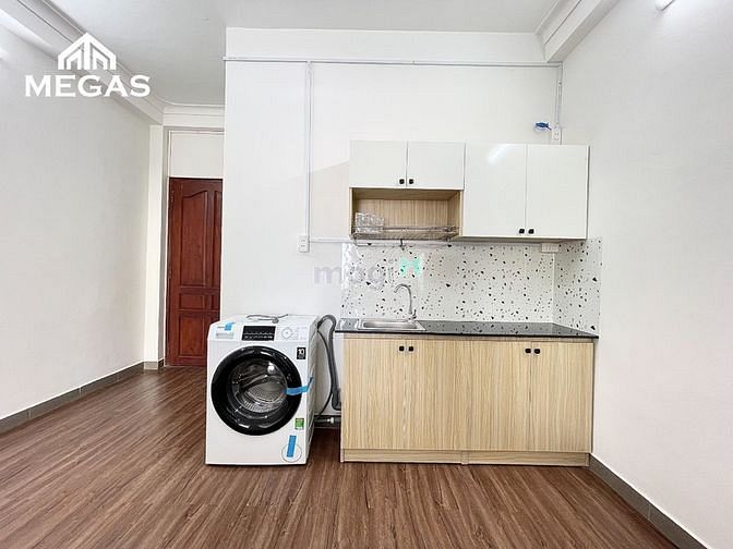 Hình ảnh Cho Thuê Căn Hộ 1 Phòng Ngủ Bancol Mới 100% Giá Rẻ Quận 1