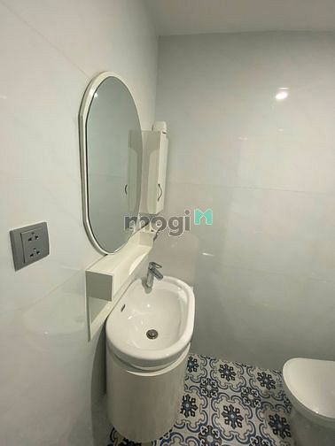 Hình ảnh Căn Hộ Studio Full Nội Thất Cửa Sổ Lớn Ngay Sân Bay - Công Viên HVT