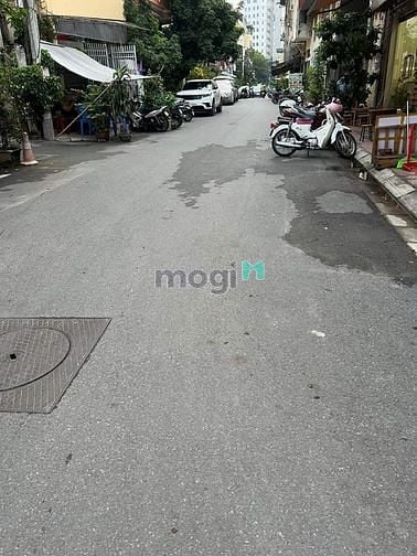 Hình ảnh Nhà phố Bồ Đề, Lâm Du, bán cực gấp ,40m, MT 3.75m, sổ nét