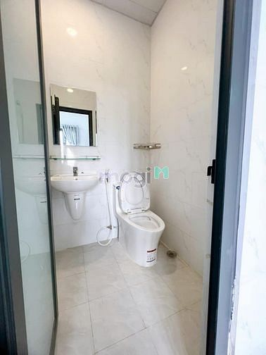Hình ảnh Cho phòng trọ có gác và cửa sổ trời thoáng mát tại Bạch Đằng