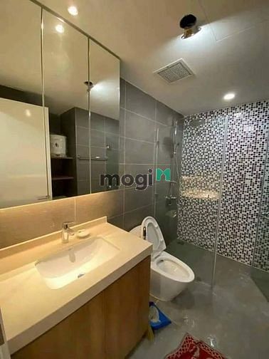 Hình ảnh Cần bán gấp CH Botanica Quận 11 80m2 2pn 1ty135 sổ riêng NTCB