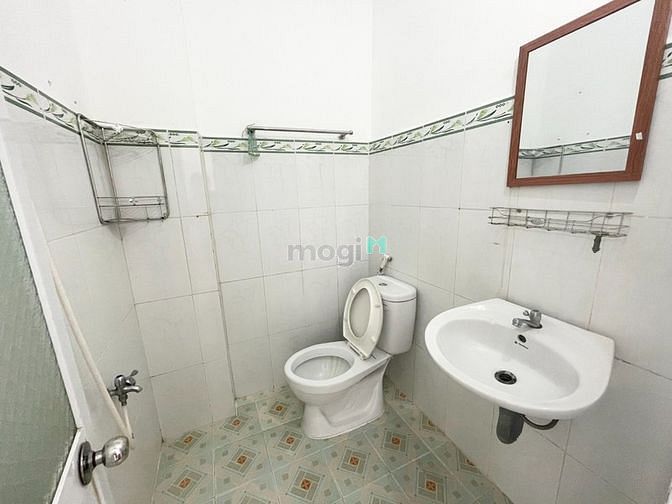 Hình ảnh Duplex đối diện sân bay, đầy đủ nội thất, balcony quận Tân Bình