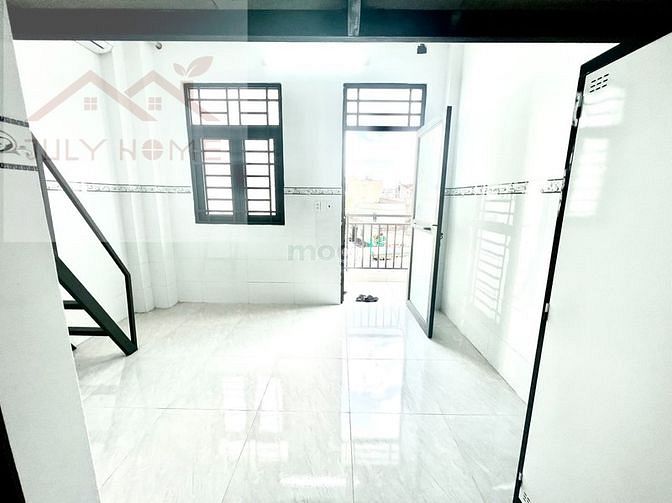 Hình ảnh Mb6623 nạp rút nhanh chóng gác ban công ngay ĐH Sư Phạm Kỹ Thuật cực xinh