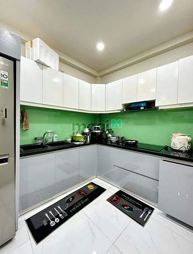 Hình ảnh CHỐT LẸ Nhà Trần Bình Trọng 60m2 Chỉ 2,5 tỷ SHR