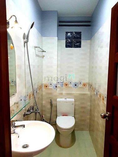 Hình ảnh Cho thuê nhà  HXH 377/1i  Phan Văn Trị, P11, Bình Thạnh .