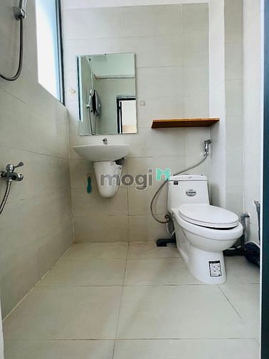 Hình ảnh 1pn lớn 40m2 ở được 2-4bạn có máy giặt riêng,cho nuôi pet Q2 🎉🎉