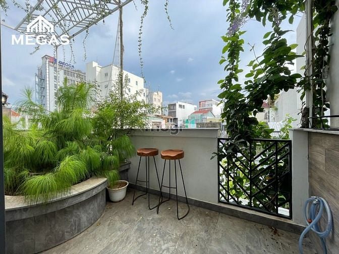 Hình ảnh Cho Thuê Căn Hộ Cao Cấp Có Bancol Riêng Cực Chill Quận 1