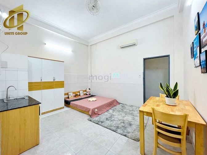 Hình ảnh Studio Tone Trắng siêu xinh Thuận Tiện Ra Trường Chinh_Cộng Hoà