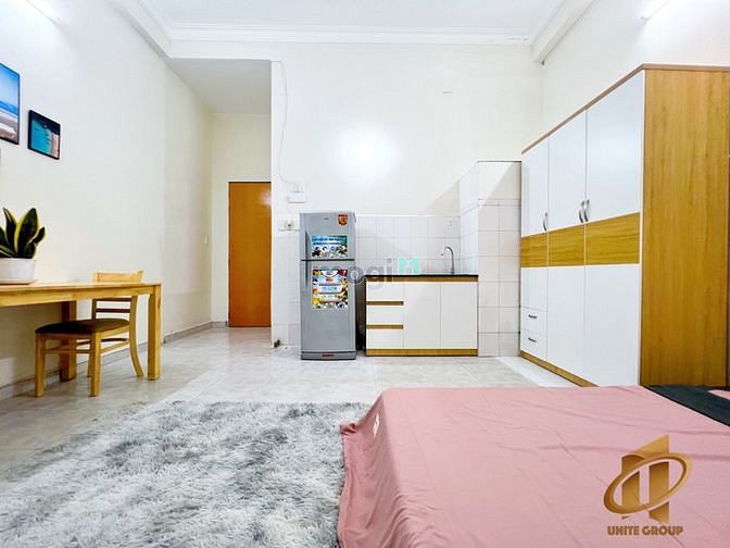 Hình ảnh Studio Tone Trắng siêu xinh Thuận Tiện Ra Trường Chinh_Cộng Hoà