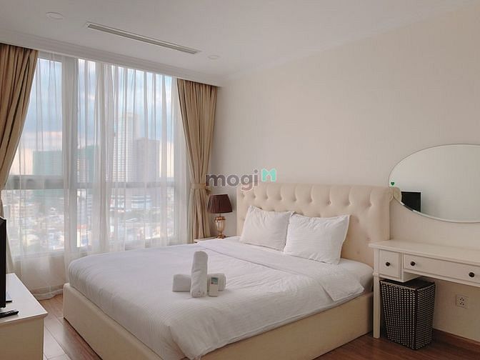 Hình ảnh Cho thuê Vinhomes Central Park toà LP 2PN giá 24tr.