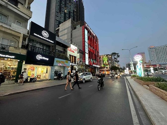 Hình ảnh Cho Thuê Mặt Bằng Lê Lợi, Q1, Ngang 5M, chỉ 40tr/th