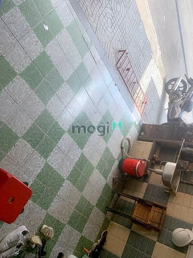 Hình ảnh Cho thuê mặt bằng 3tr có vĩa hè để bàn ghế xe