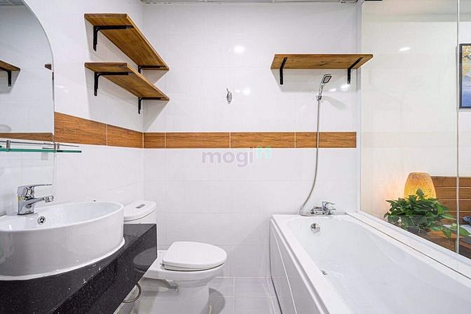 Hình ảnh Mb6623 nạp rút nhanh chóng cao cấp balcony siêu xinh gần Bitexco, Bùi Viện